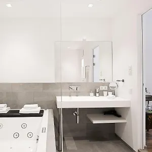 Hotel 1st Floor 2 ****